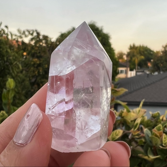 SUPER RARE White Fluorite Mini Tower - Picture 8 of 8
